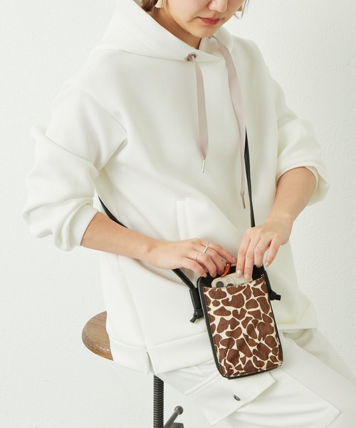 Pal collection（パルコレクション）の「ハラコ風ウォレットスマホポーチ（ショルダーバッグ・レディース・ブラウン/ホワイト・FREE）」の2枚目の写真