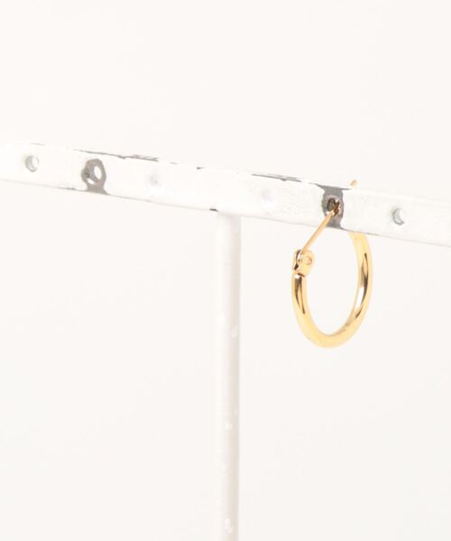 Pledge（プレッジ）の「【76】【Pledge（プレッジ）】MINIフープ ピアス（ソロ）（ピアス（片耳用）・レディース・ゴールド/シルバー/ブラック・FREE）」の8枚目の写真