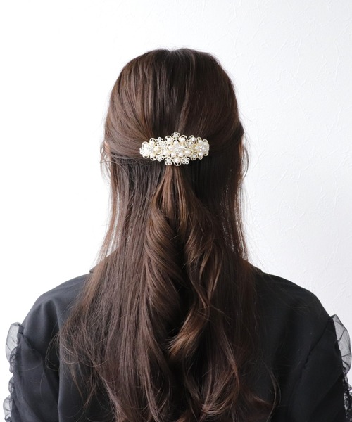 Three Four Time(スリーフォータイム)の「パールフラワーバレッタ【結婚式/パーティ/フォーマル/デイリー】(バレッタ/ヘアクリップ・レディース・シルバー/ゴールド・FREE)」の9枚目の写真
