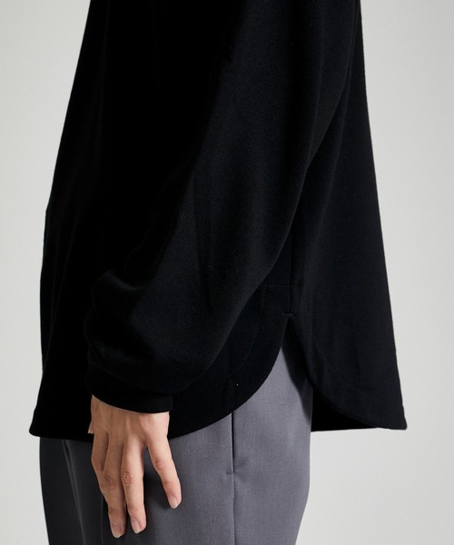 ETHOSENS（エトセンス）の「High neck sweatshirt（スウェット・メンズ・ブラック/キナリ・1/2）」の9枚目の写真