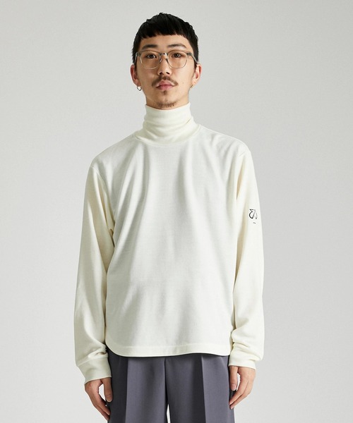 ETHOSENS（エトセンス）の「High neck sweatshirt（スウェット・メンズ・ブラック/キナリ・1/2）」の12枚目の写真