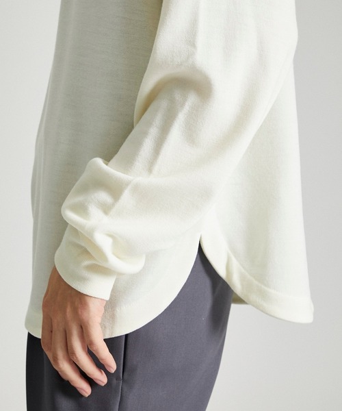 ETHOSENS（エトセンス）の「High neck sweatshirt（スウェット・メンズ・ブラック/キナリ・1/2）」の17枚目の写真