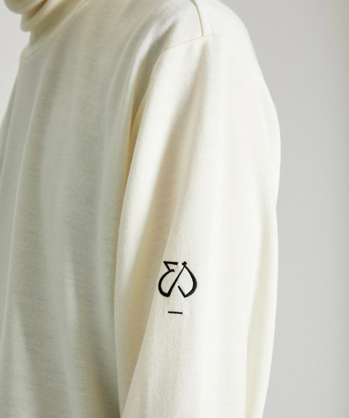 ETHOSENS（エトセンス）の「High neck sweatshirt（スウェット・メンズ・ブラック/キナリ・1/2）」の16枚目の写真