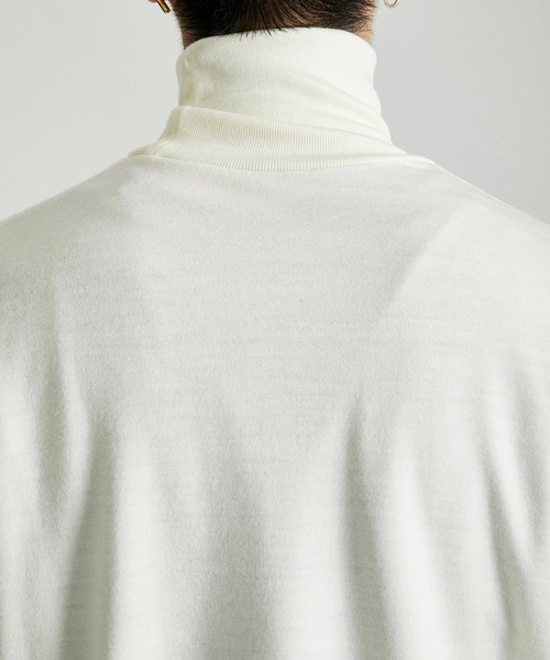 ETHOSENS（エトセンス）の「High neck sweatshirt（スウェット・メンズ・ブラック/キナリ・1/2）」の18枚目の写真