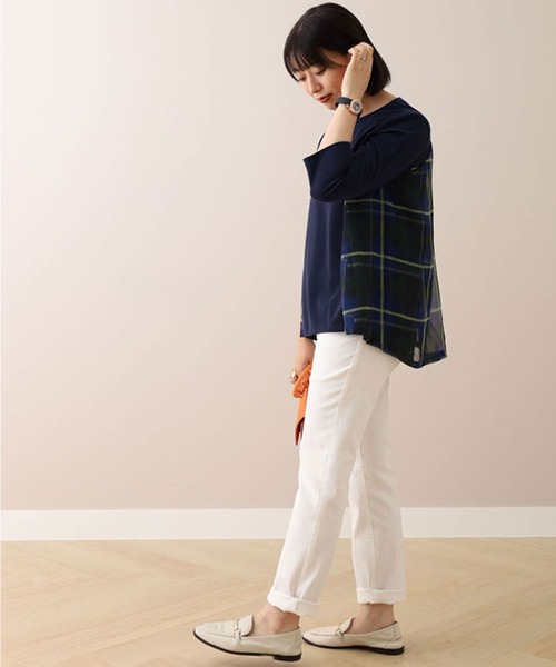 BELLUNA PLUS(ベルーナ)の「バックチェック柄切替プルオーバー(Tシャツ/カットソー・レディース・ネイビー系/ブラック系・MEDIUM/LARGE/X-LARGE)」の3枚目の写真