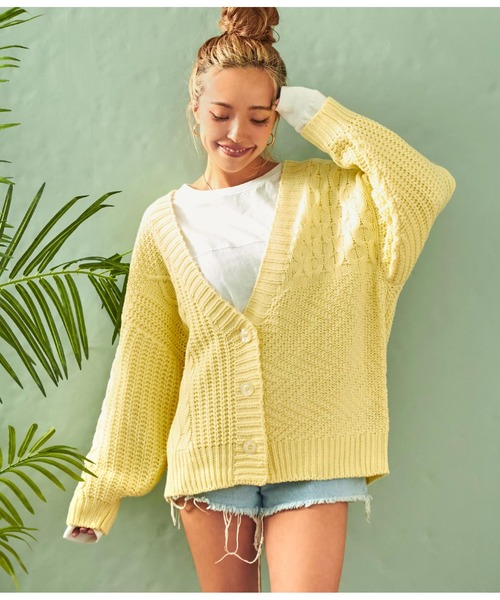 anap mimpi（アナップミンピ）の「ケーブル切替ユッタリニットカーディガン（カーディガン/ボレロ・レディース・イエロー/オレンジ/パープル・FREE）」の2枚目の写真