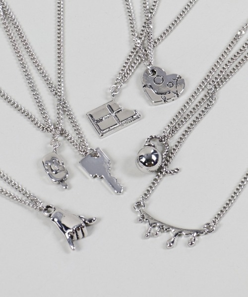 SPINNS（スピンズ）の「アソートモチーフ チェーンネックレス（ネックレス・メンズ・B/G/A/C/D/E/F・ONESIZE）」の8枚目の写真