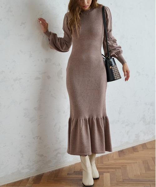 FREE'S MART（フリーズマート）の「パフスリーブマーメイドニットワンピース（ワンピース・レディース・ブラック/ブラウン/ライトグリーン・MEDIUM/SMALL）」の20枚目の写真