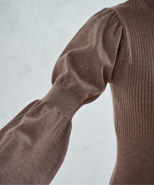 FREE'S MART（フリーズマート）の「パフスリーブマーメイドニットワンピース（ワンピース・レディース・ブラック/ブラウン/ライトグリーン・MEDIUM/SMALL）」の16枚目の写真