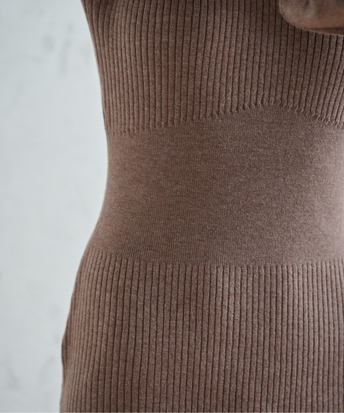 FREE'S MART（フリーズマート）の「パフスリーブマーメイドニットワンピース（ワンピース・レディース・ブラック/ブラウン/ライトグリーン・MEDIUM/SMALL）」の13枚目の写真