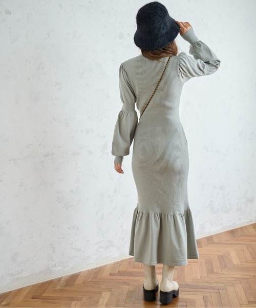 FREE'S MART（フリーズマート）の「パフスリーブマーメイドニットワンピース（ワンピース・レディース・ブラック/ブラウン/ライトグリーン・MEDIUM/SMALL）」の15枚目の写真