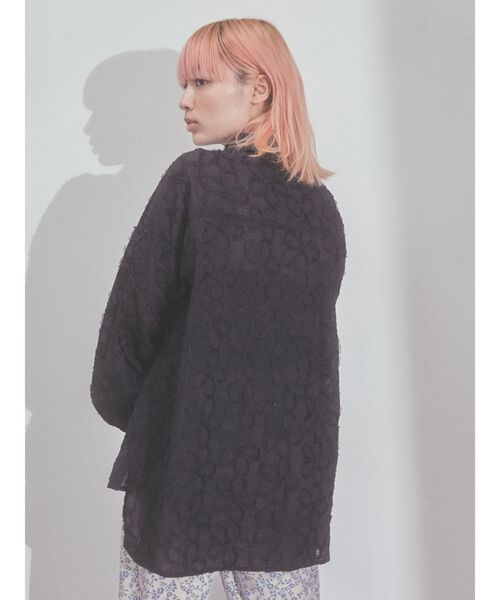merry jenny（メリージェニー）の「flowerオーバーシャツ（シャツ/ブラウス・レディース・ブラック/オフホワイト/ピンク・FREE）」の21枚目の写真