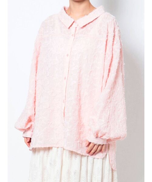 merry jenny（メリージェニー）の「flowerオーバーシャツ（シャツ/ブラウス・レディース・ブラック/オフホワイト/ピンク・FREE）」の3枚目の写真