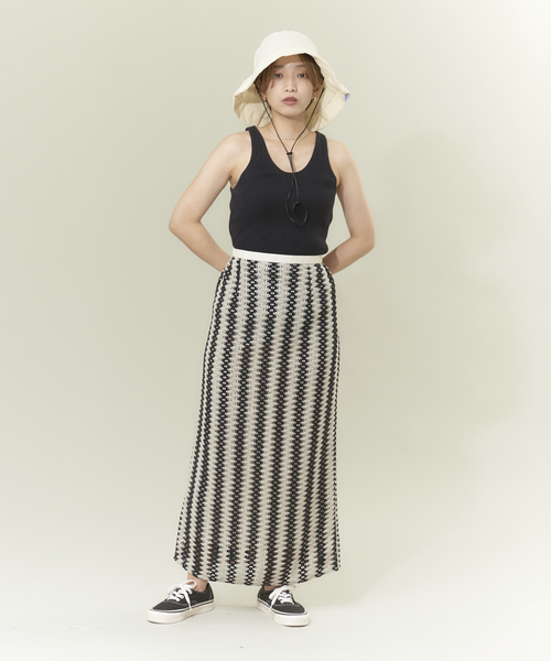 NOMINE（ノミネ）の「【WEB限定商品】バイカラーレーススカート（スカート・レディース・ホワイト/レッド・フリー）」の4枚目の写真