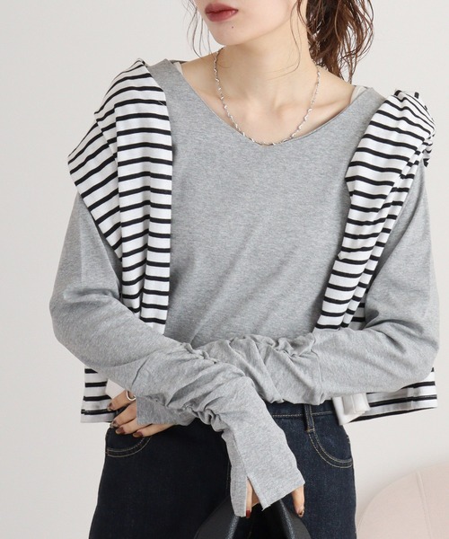 atONE(アットワン)の「atONE Vネック指空き長袖Tシャツ(Tシャツ/カットソー・レディース・パープル/チャコールグレー/グレイッシュブルー/ブラック/カーキ/グレイッシュベージュ/ネイビー/オフホワイト/杢グレー・M/L/3L/4L/LL)」の4枚目の写真
