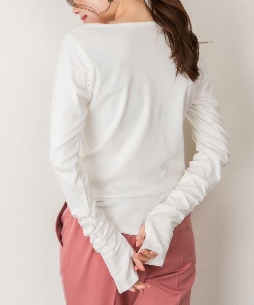 atONE(アットワン)の「atONE Vネック指空き長袖Tシャツ(Tシャツ/カットソー・レディース・パープル/チャコールグレー/グレイッシュブルー/ブラック/カーキ/グレイッシュベージュ/ネイビー/オフホワイト/杢グレー・M/L/3L/4L/LL)」の12枚目の写真
