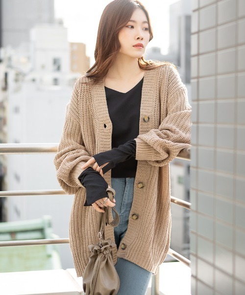 atONE(アットワン)の「atONE Vネック指空き長袖Tシャツ(Tシャツ/カットソー・レディース・パープル/チャコールグレー/グレイッシュブルー/ブラック/カーキ/グレイッシュベージュ/ネイビー/オフホワイト/杢グレー・M/L/3L/4L/LL)」の16枚目の写真