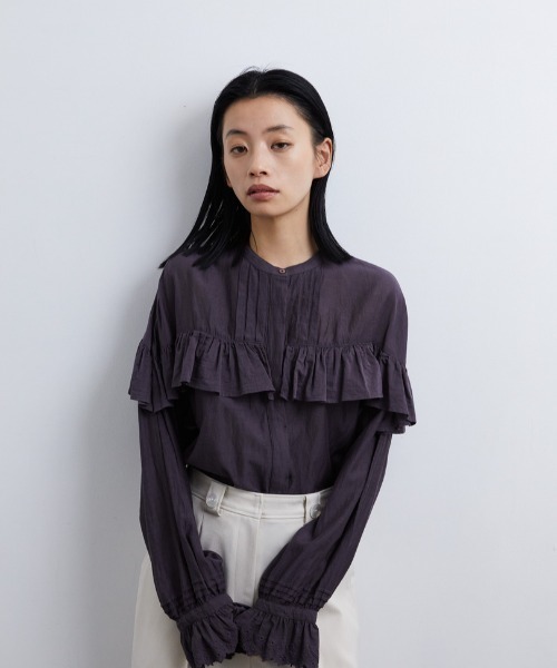 CASA FLINE（カーサフライン）の「タックフリルブラウス（シャツ