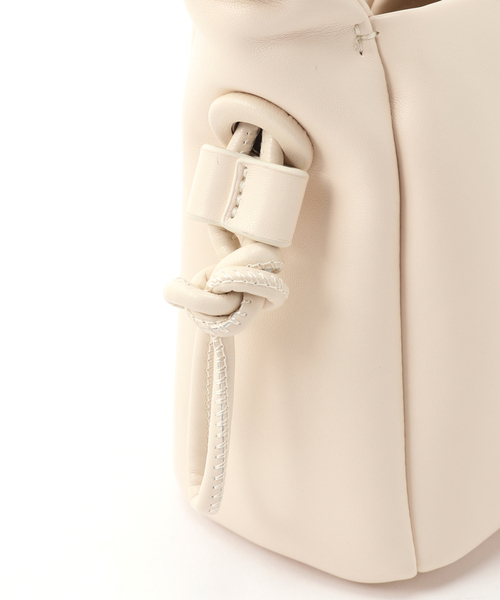 JW PEI /ジェイダブリューペイ HANDLE BAG 送料込 新品 JW PEI/ジェイダブリューペイ HANDLE BAG - メルカリ