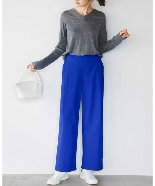 IEDIT（イディット）の「ＩＥＤＩＴ　ぐいっとしなやか　サイドタックデザイン　ストレッチ布はく素材のエアノビワイドパンツ（その他パンツ・レディース・ブラック/ネイビー/ベージュ/ブルー・MEDIUM/XX-LARGE/LARGE/X-LARGE/SMALL）」の10枚目の写真