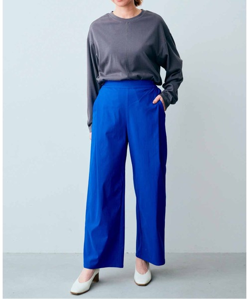 IEDIT（イディット）の「ＩＥＤＩＴ　ぐいっとしなやか　サイドタックデザイン　ストレッチ布はく素材のエアノビワイドパンツ（その他パンツ・レディース・ブラック/ネイビー/ベージュ/ブルー・MEDIUM/XX-LARGE/LARGE/X-LARGE/SMALL）」の9枚目の写真