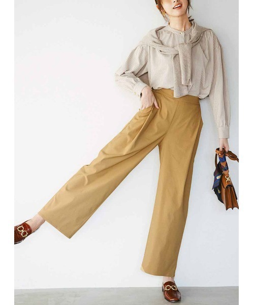 IEDIT（イディット）の「ＩＥＤＩＴ　ぐいっとしなやか　サイドタックデザイン　ストレッチ布はく素材のエアノビワイドパンツ（その他パンツ・レディース・ブラック/ネイビー/ベージュ/ブルー・MEDIUM/XX-LARGE/LARGE/X-LARGE/SMALL）」の13枚目の写真