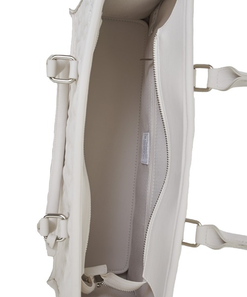 ANDGEEBEE（アンジービー）の「AGキルティングトートバッグ（トートバッグ・レディース・ブラック/アイボリー・FREE）」の15枚目の写真