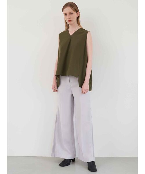 【セール】Vネックタックブラウス【セットアップ可能】（シャツ/ブラウス）｜ELENDEEK（エレンディーク）