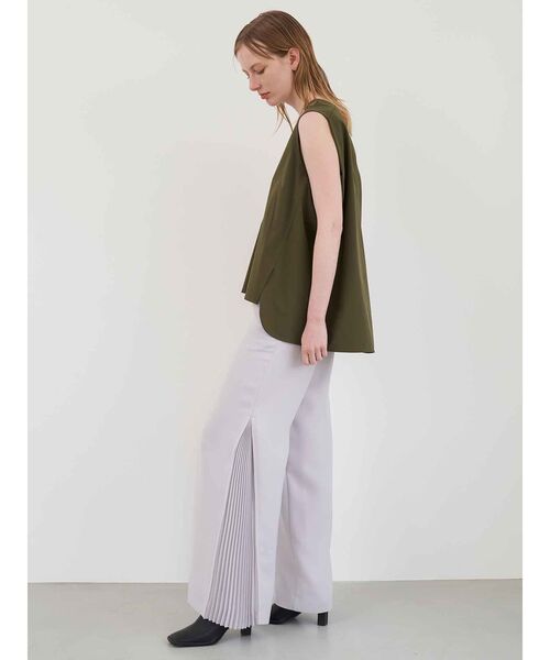 【セール】Vネックタックブラウス【セットアップ可能】（シャツ/ブラウス）｜ELENDEEK（エレンディーク）