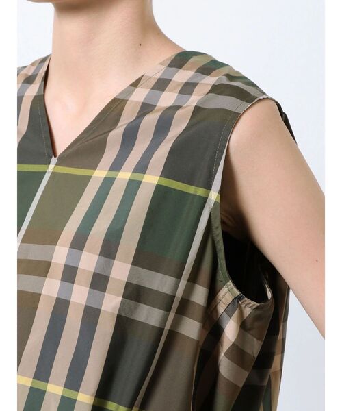 【セール】Vネックタックブラウス【セットアップ可能】（シャツ/ブラウス）｜ELENDEEK（エレンディーク）