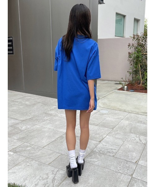 ENVYM(アンビー)の「カレッジロゴBIG T(Tシャツ/カットソー・レディース・ホワイト/ブラック/ブルー・FREE)」の9枚目の写真