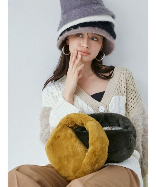 MURUA（ムルーア）の「フェイクファーミニバッグ（ハンドバッグ・レディース・マスタード/カーキ・FREE）」の21枚目の写真