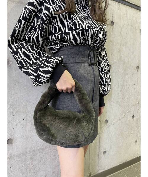 MURUA（ムルーア）の「フェイクファーミニバッグ（ハンドバッグ・レディース・マスタード/カーキ・FREE）」の14枚目の写真