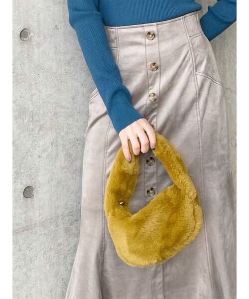 MURUA（ムルーア）の「フェイクファーミニバッグ（ハンドバッグ・レディース・マスタード/カーキ・FREE）」の11枚目の写真