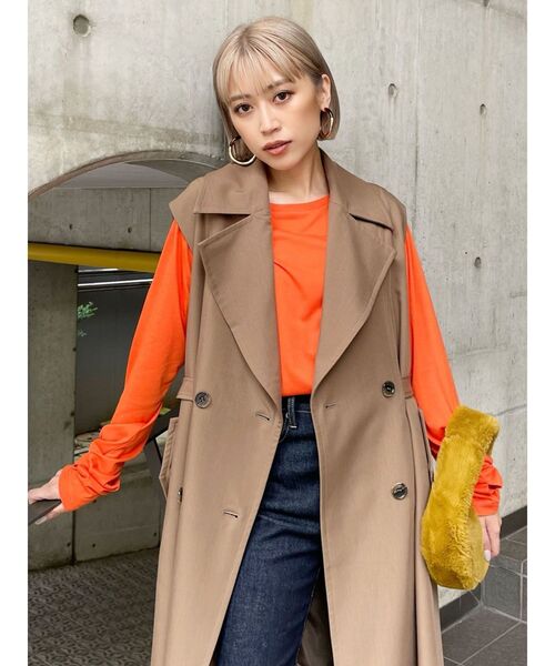 MURUA（ムルーア）の「フェイクファーミニバッグ（ハンドバッグ・レディース・マスタード/カーキ・FREE）」の9枚目の写真