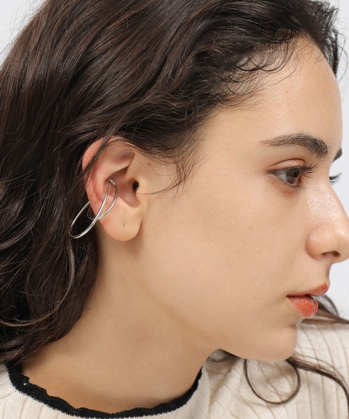 LAKOLE（ラコレ）の「ダブルスリムラインイヤーカフ / 964411（イヤーカフ・レディース・その他1/その他2・FREE）」の2枚目の写真