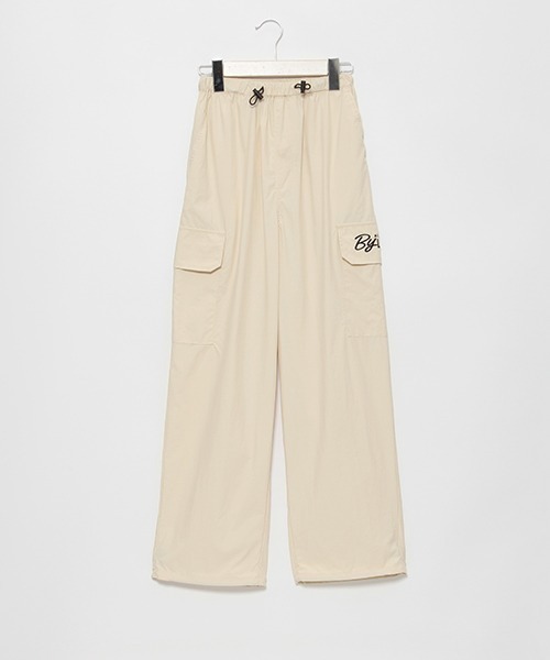 by LOVEiT（バイラビット）の「カーゴパンツ（その他パンツ・キッズ・ピンク/カーキ/アイボリー/ブラック・130cm/140cm/150cm/120cm/160cm）」の2枚目の写真