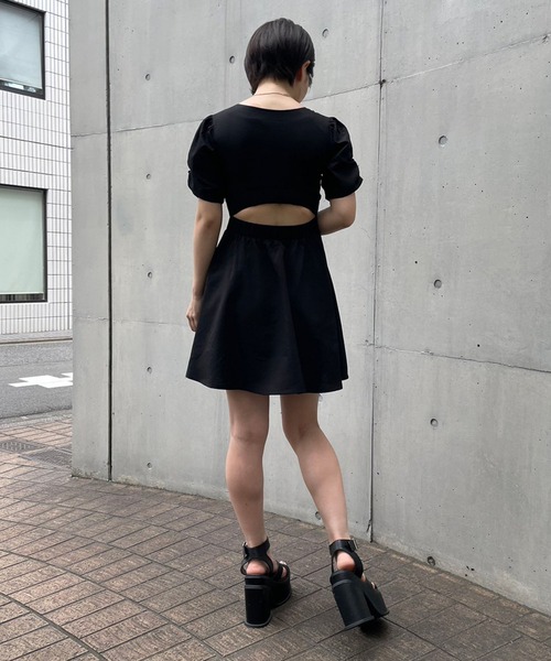 ENVYM（アンビー）の「バックオープンミニワンピース（ワンピース・レディース・ブラック/ホワイト/ゼブラ・FREE）」の5枚目の写真