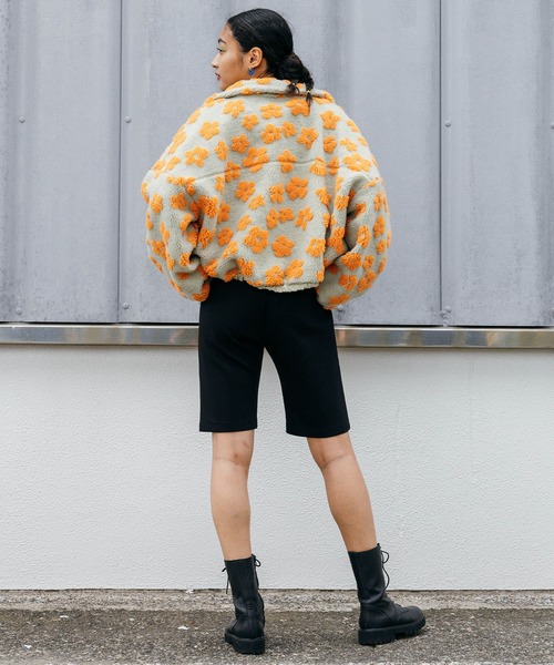 ELLEgirl（エルガール）の「センターシームハーフパンツ【ELLEgirl/エル ガール】（その他パンツ・レディース・カーキ/ブラック・FREE）」の5枚目の写真