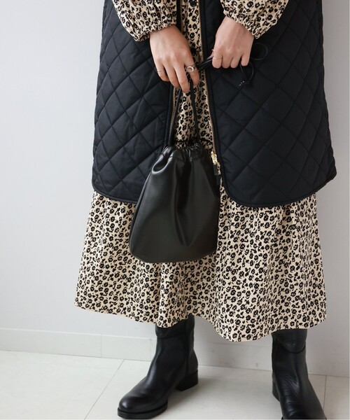 JOURNAL STANDARD relume(ジャーナルスタンダード レリューム)の「《追加》RELUME巾着バッグ(ショルダーバッグ・レディース・ブラック/マルーン/ホワイト/ブルー・FREE)」の7枚目の写真