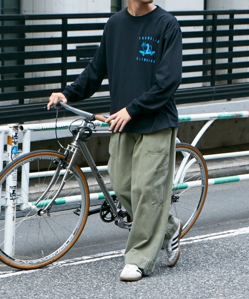 Franklin Climbing（フランクリンクライミング）の「【Franklin Climbing】ブルドッグ＆スケボープリント ロンTee（Tシャツ/カットソー・メンズ・ホワイト/ブラック/グレー・MEDIUM/LARGE）」の15枚目の写真