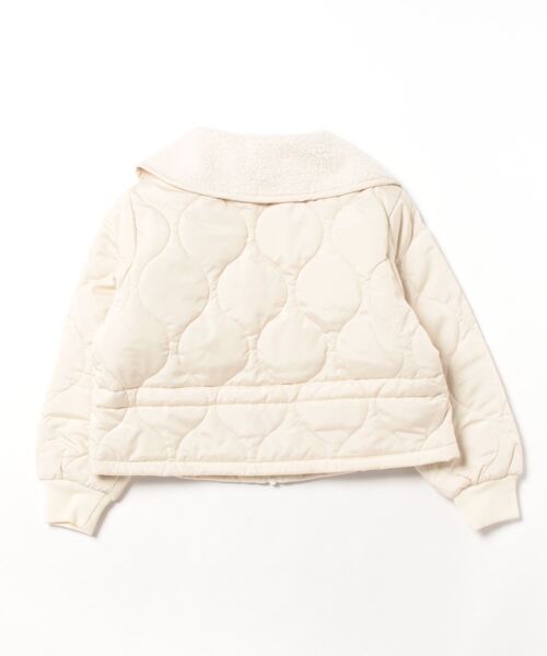 by LOVEiT(バイラビット)の「ボア衿つきキルトブルゾン(ブルゾン・キッズ・ブラック/アイボリー・120cm/130cm/140cm/150cm/160cm)」の3枚目の写真