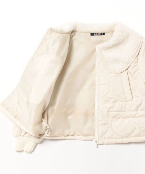 by LOVEiT(バイラビット)の「ボア衿つきキルトブルゾン(ブルゾン・キッズ・ブラック/アイボリー・120cm/130cm/140cm/150cm/160cm)」の4枚目の写真
