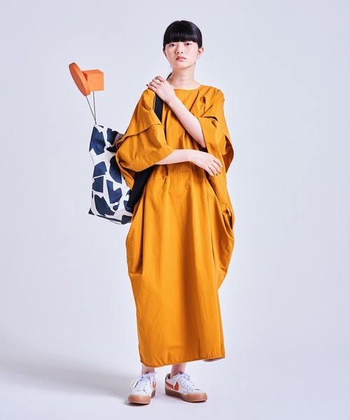 sneeuw（スニュウ）の「アイビー2wayバッグ（ショルダーバッグ・レディース・ブラック/ブルー・ONE SIZE）」の3枚目の写真