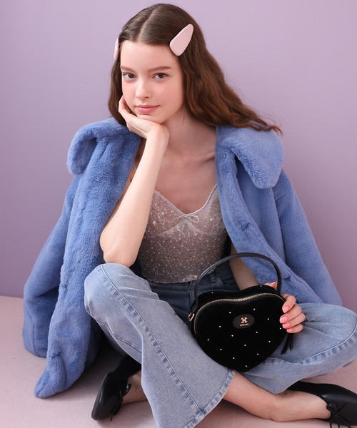 Seemi. byNICECLAUP（ シーミーバイナイスクラップ）の「フェイクファーコート（その他アウター・レディース・ブルー/ピンク/アイボリー・FREE）」の3枚目の写真