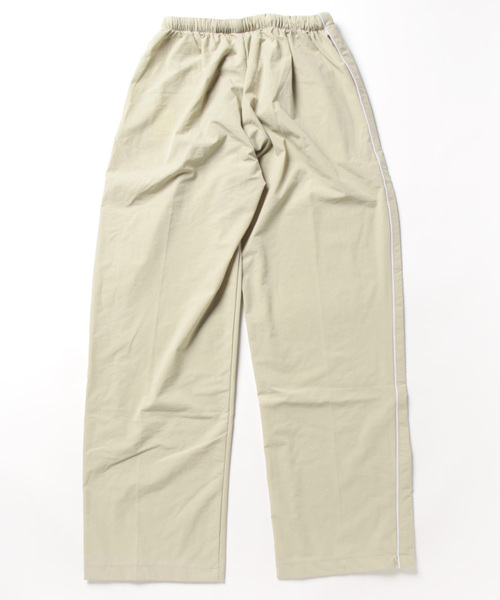 nemne store(ネンネストア)の「《Delfy》【低身長サイズあり】テックナイロンラインストレートパンツ(その他パンツ・レディース・ベージュ/ホワイト×ブラック・SMALL/MEDIUM)」の3枚目の写真
