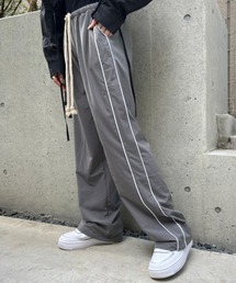 《Delfy》【低身長サイズあり】テックナイロンラインストレートパンツ