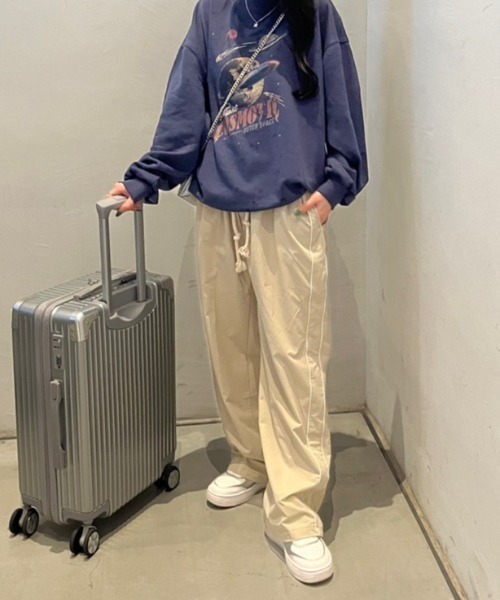 nemne store(ネンネストア)の「《Delfy》【低身長サイズあり】テックナイロンラインストレートパンツ(その他パンツ・レディース・ベージュ/ホワイト×ブラック・SMALL/MEDIUM)」の11枚目の写真