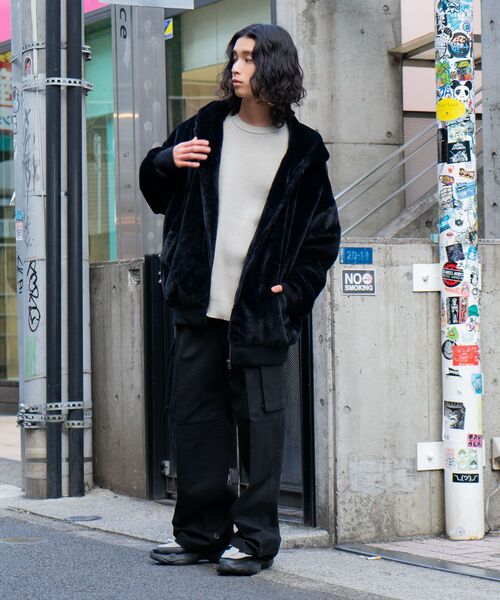 JEANS MATE(ジーンズメイト)の「【UNIIT/ユニット】エコファー フードジャケット ブルゾン ふわふわ もこもこ フェイクファー オーバーサイズ 防寒(ブルゾン・メンズ・ブラック/グレー/オフホワイト・MEDIUM/X-LARGE/LARGE)」の7枚目の写真