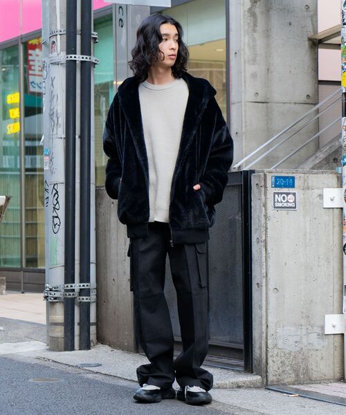 JEANS MATE(ジーンズメイト)の「【UNIIT/ユニット】エコファー フードジャケット ブルゾン ふわふわ もこもこ フェイクファー オーバーサイズ 防寒(ブルゾン・メンズ・ブラック/グレー/オフホワイト・MEDIUM/X-LARGE/LARGE)」の8枚目の写真